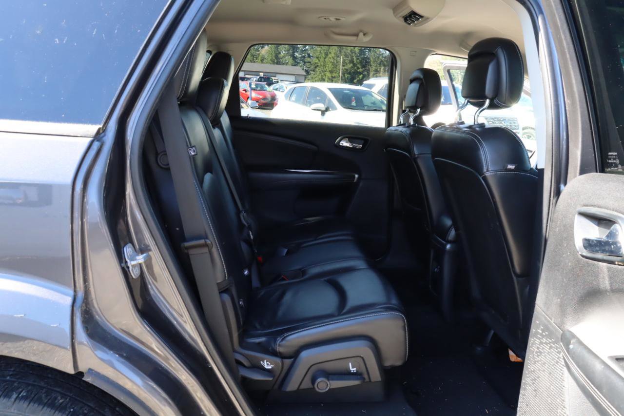 Used 2014 Dodge Journey SXT w/ Flexible Seating Group image 11