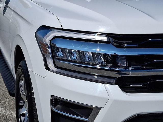 Used 2024 Ford Expedition Limited AWD/4WD image 9