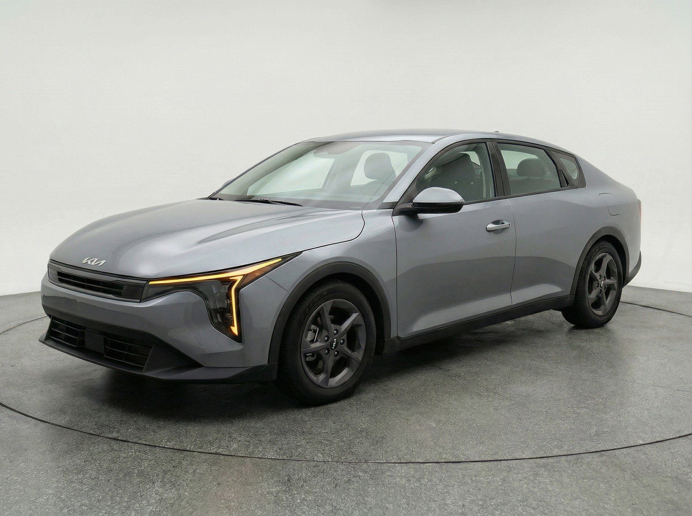 Used 2025 Kia K4 LXS image 3
