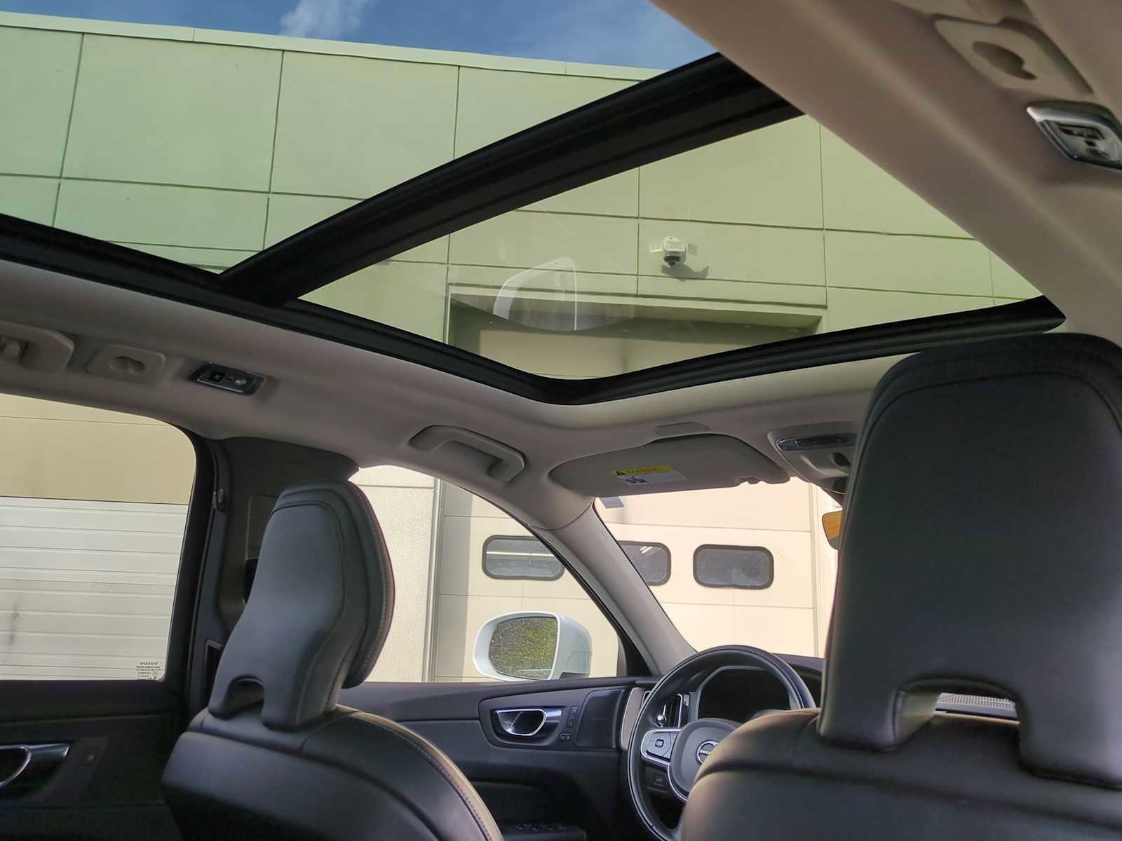 Used 2021 Volvo XC60 T5 Inscription image 22