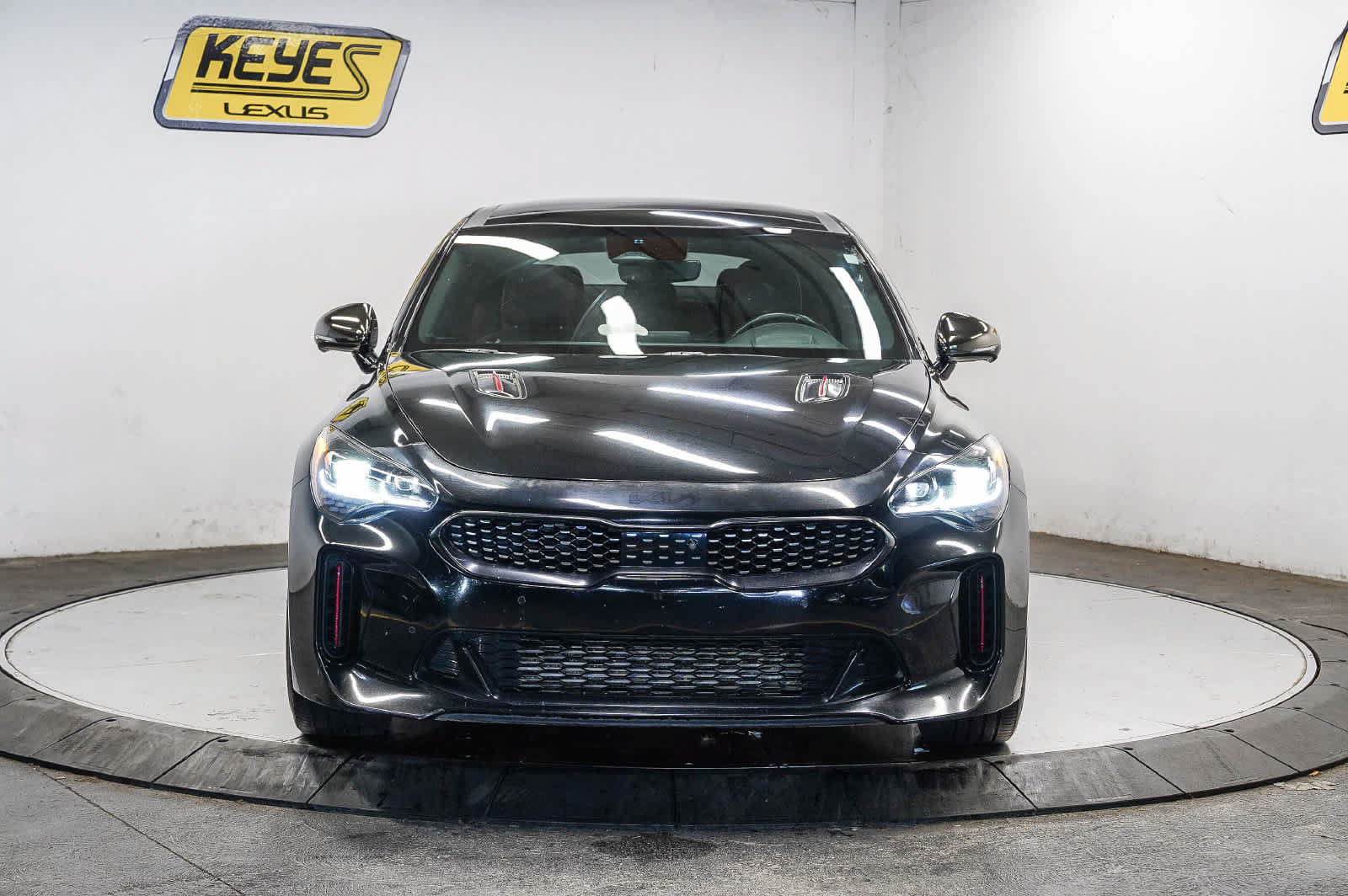 Used 2022 Kia Stinger GT2 w/ Red Interior Color Package AWD/4WD image 6