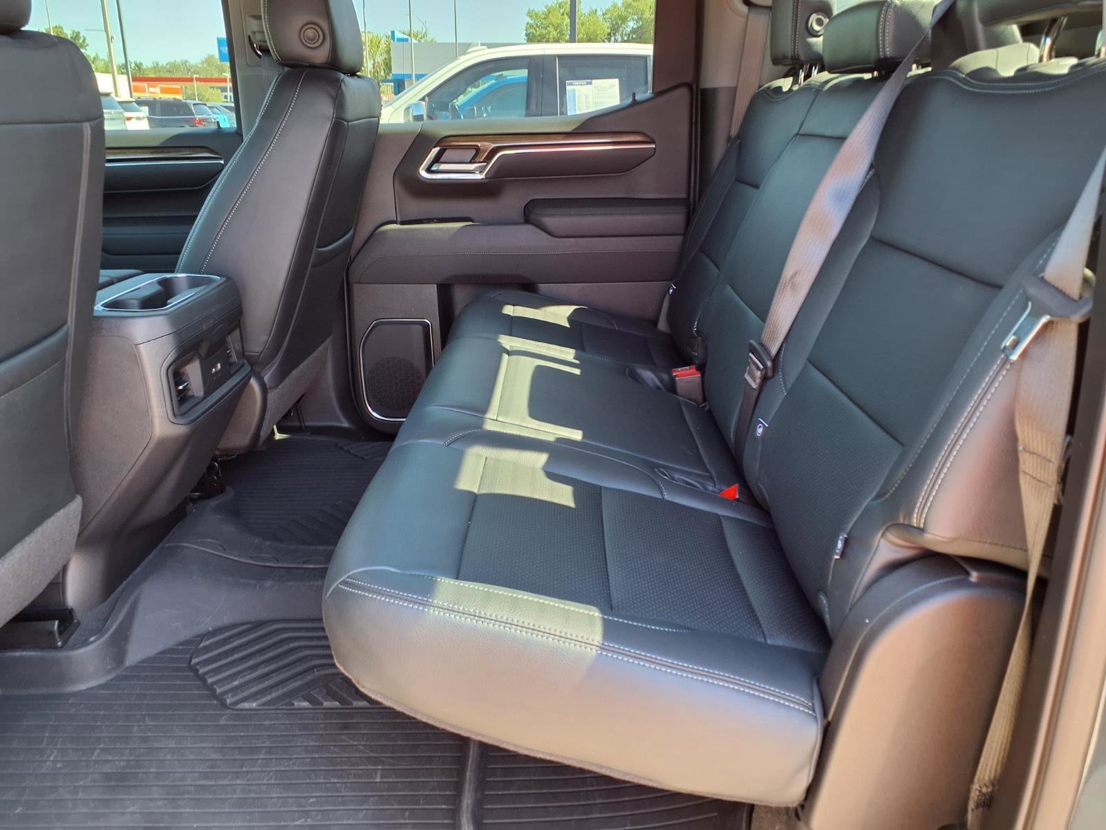 Used 2026 Chevrolet Silverado 1500 LT Trail Boss w/ Safety Package AWD/4WD image 17