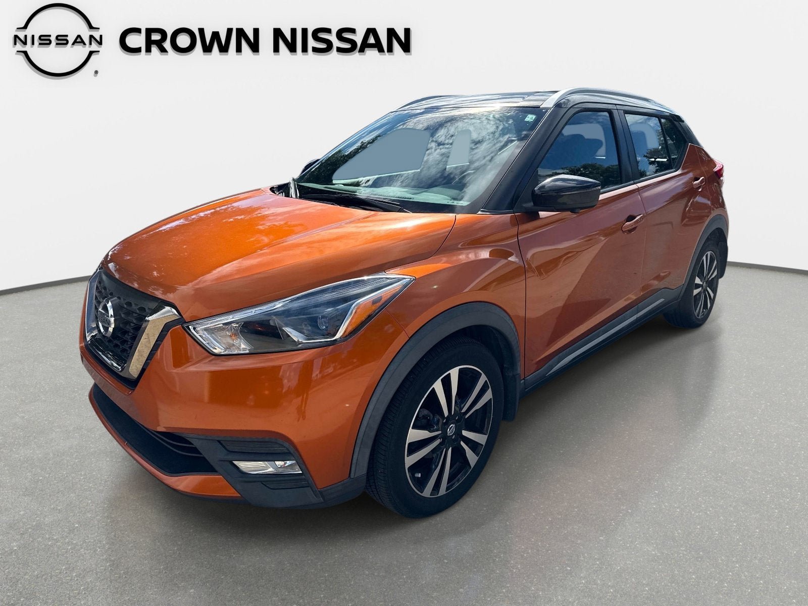 Certified 2019 Nissan Kicks SR FWD image 2