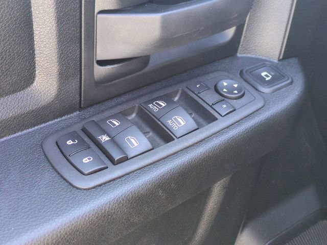 Used 2024 RAM 3500 Tradesman w/ Chrome Appearance Group AWD/4WD image 13