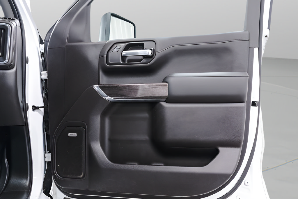 Used 2020 Chevrolet Silverado 1500 LTZ w/ LTZ Premium Package AWD/4WD image 36
