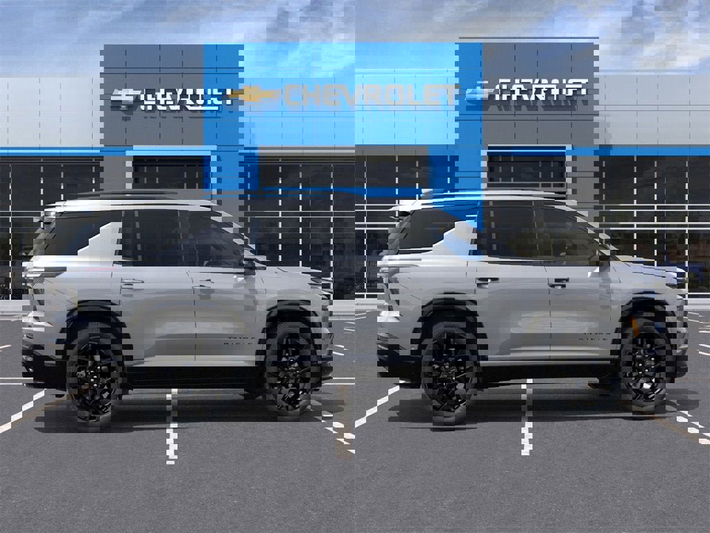 New 2026 Chevrolet Traverse RS w/ LPO, Floor Liner Package image 5