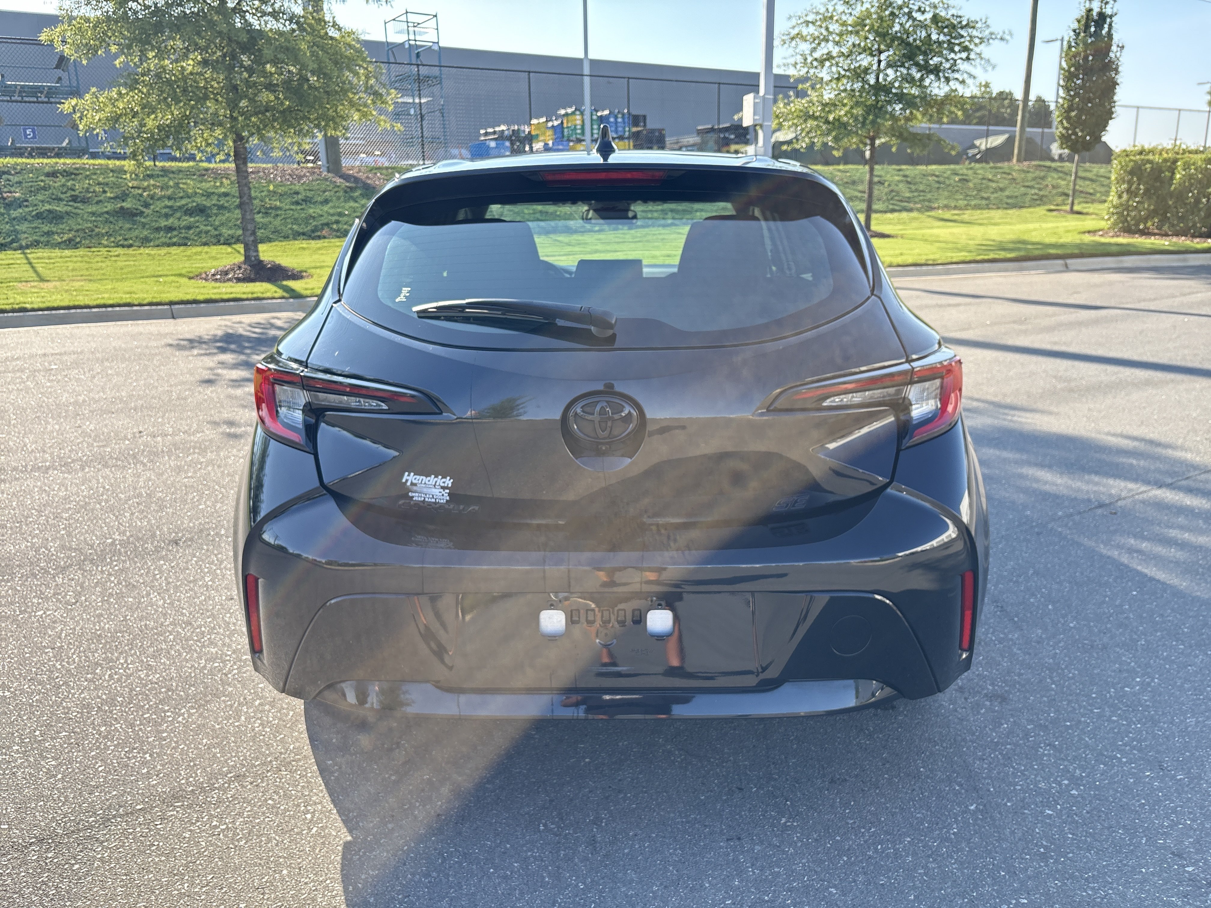 Used 2025 Toyota Corolla Hatchback w/ SE Package FWD image 10