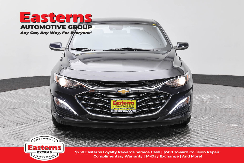 Used 2023 Chevrolet Malibu LT FWD image 3