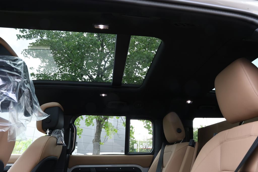 New 2026 Land Rover Defender 130 X-Dynamic SE AWD/4WD image 20