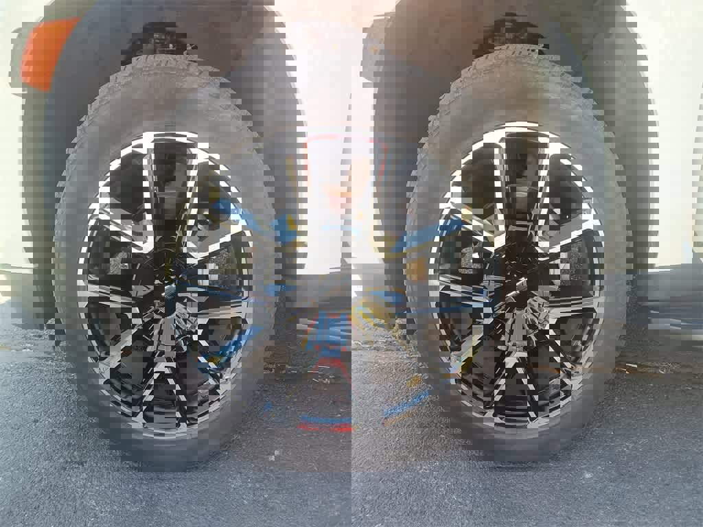 Used 2021 Chevrolet Suburban RST w/ Luxury Package image 10