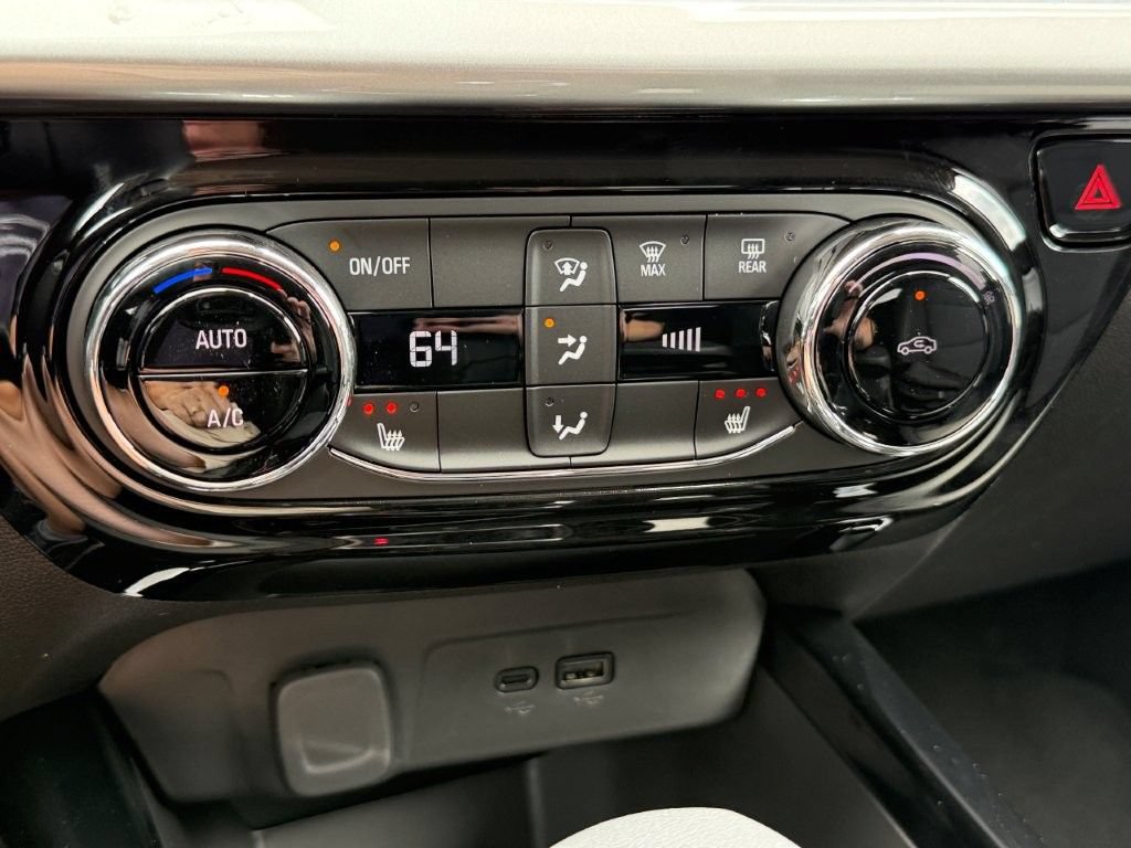 New 2026 Chevrolet Trax LT w/ Midnight Edition FWD image 20