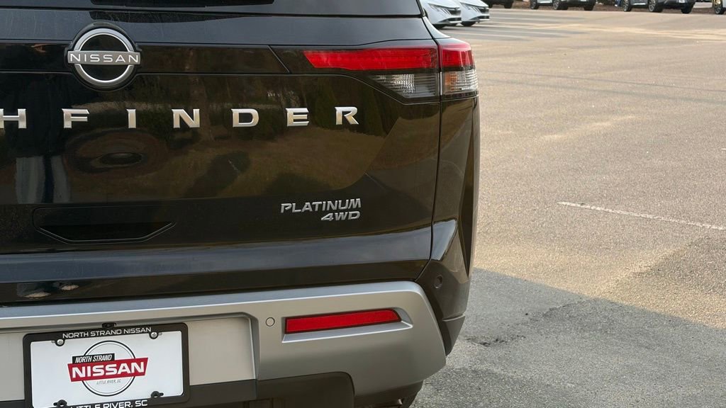 Certified 2025 Nissan Pathfinder Platinum AWD/4WD image 5
