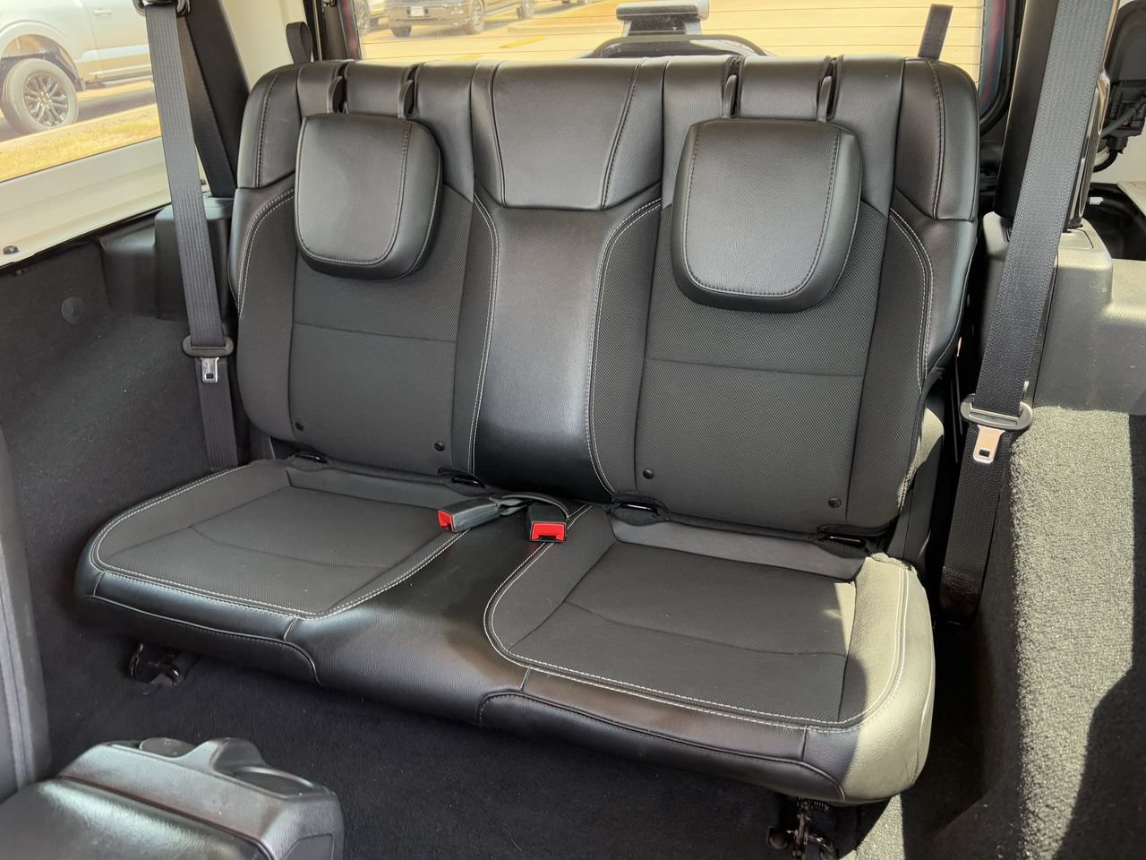 Used 2023 Jeep Wrangler Sport AWD/4WD image 29