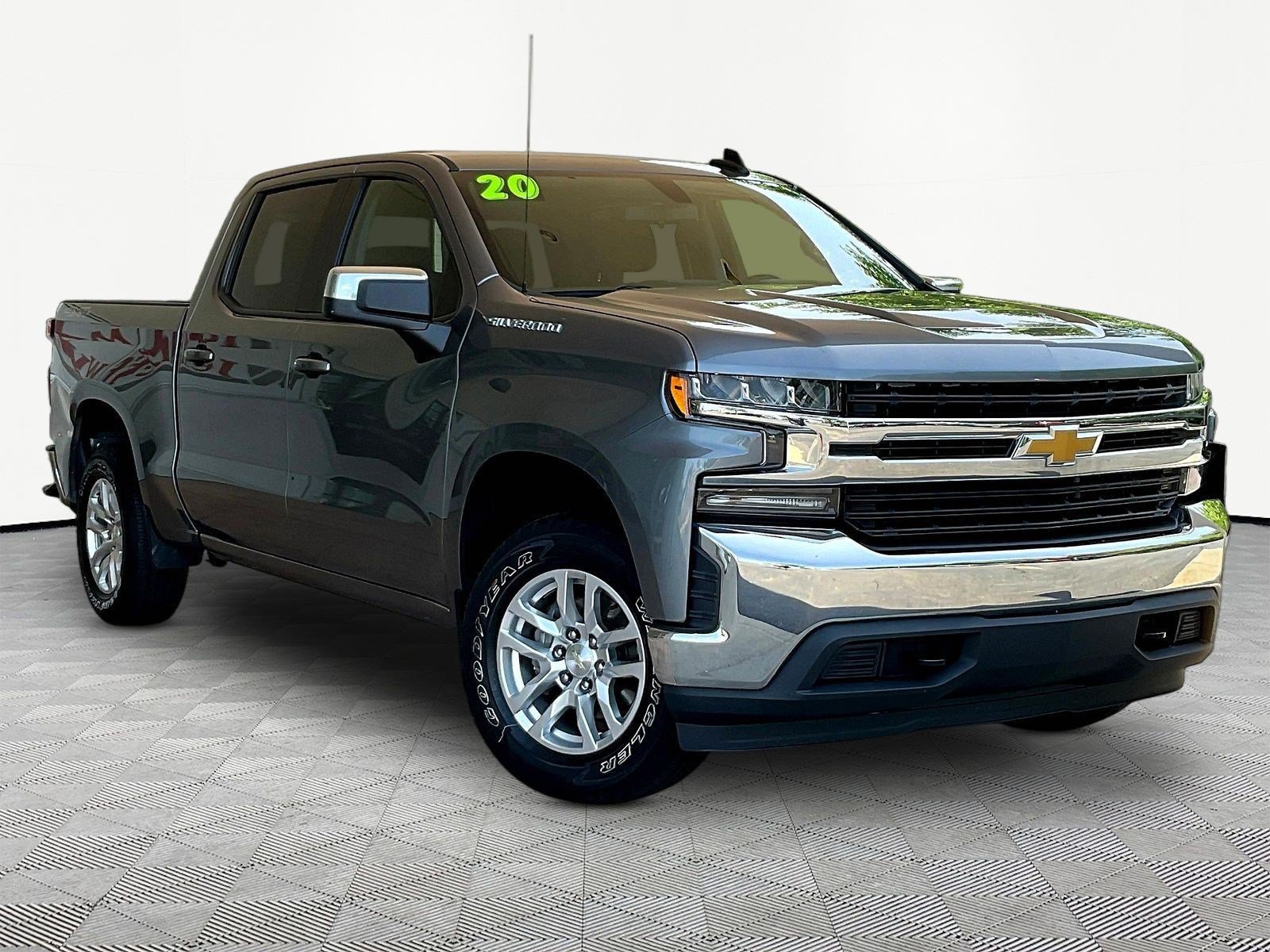 Used 2020 Chevrolet Silverado 1500 LT w/ All-Star Edition AWD/4WD image 3