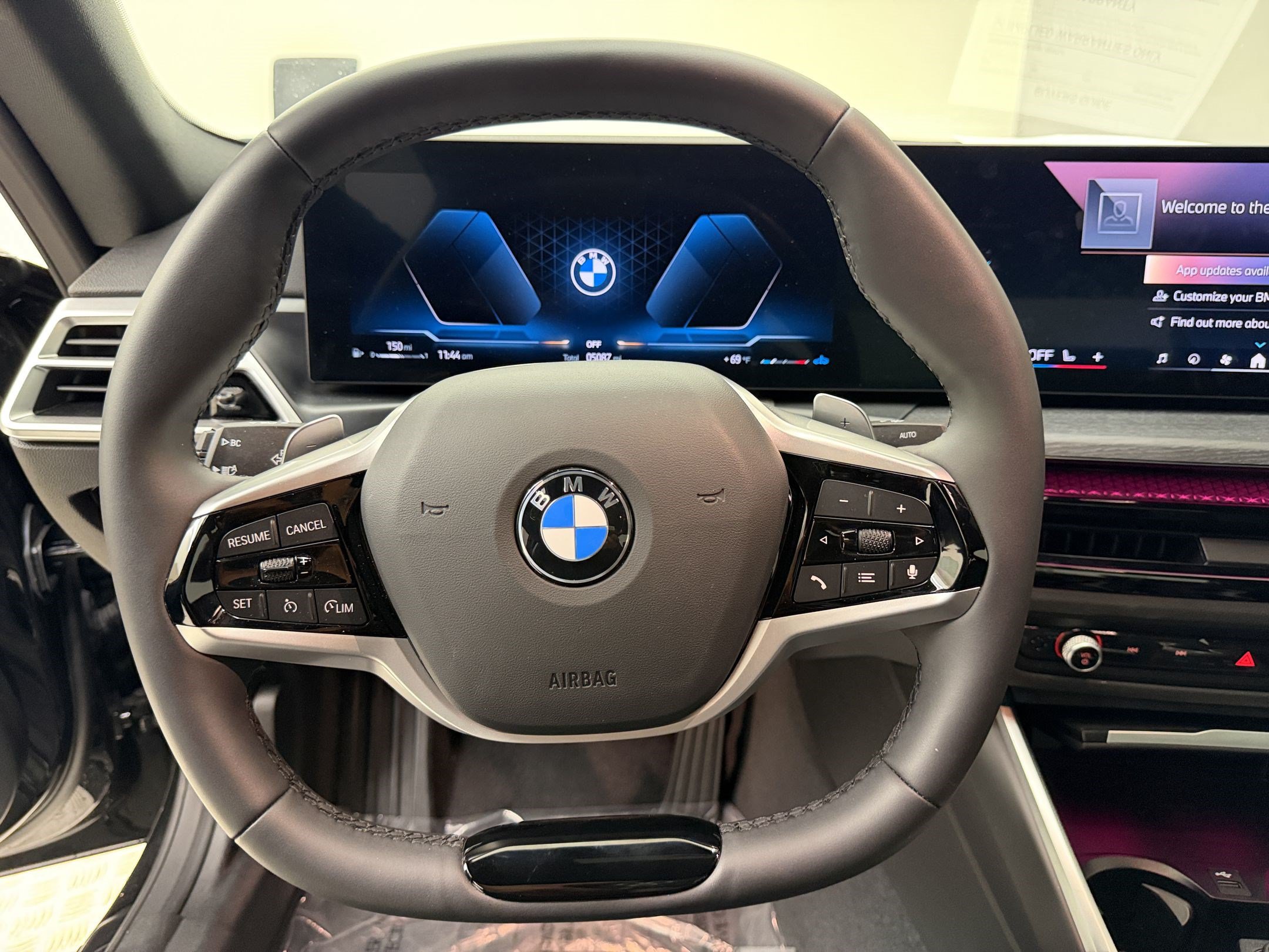 Used 2025 BMW 230i Coupe w/ Convenience Package RWD image 11