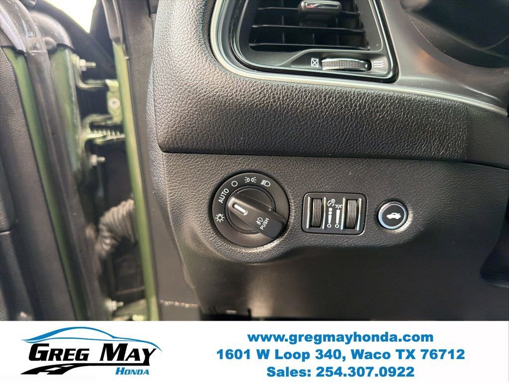 Used 2020 Dodge Challenger SXT w/ Blacktop Package RWD image 14