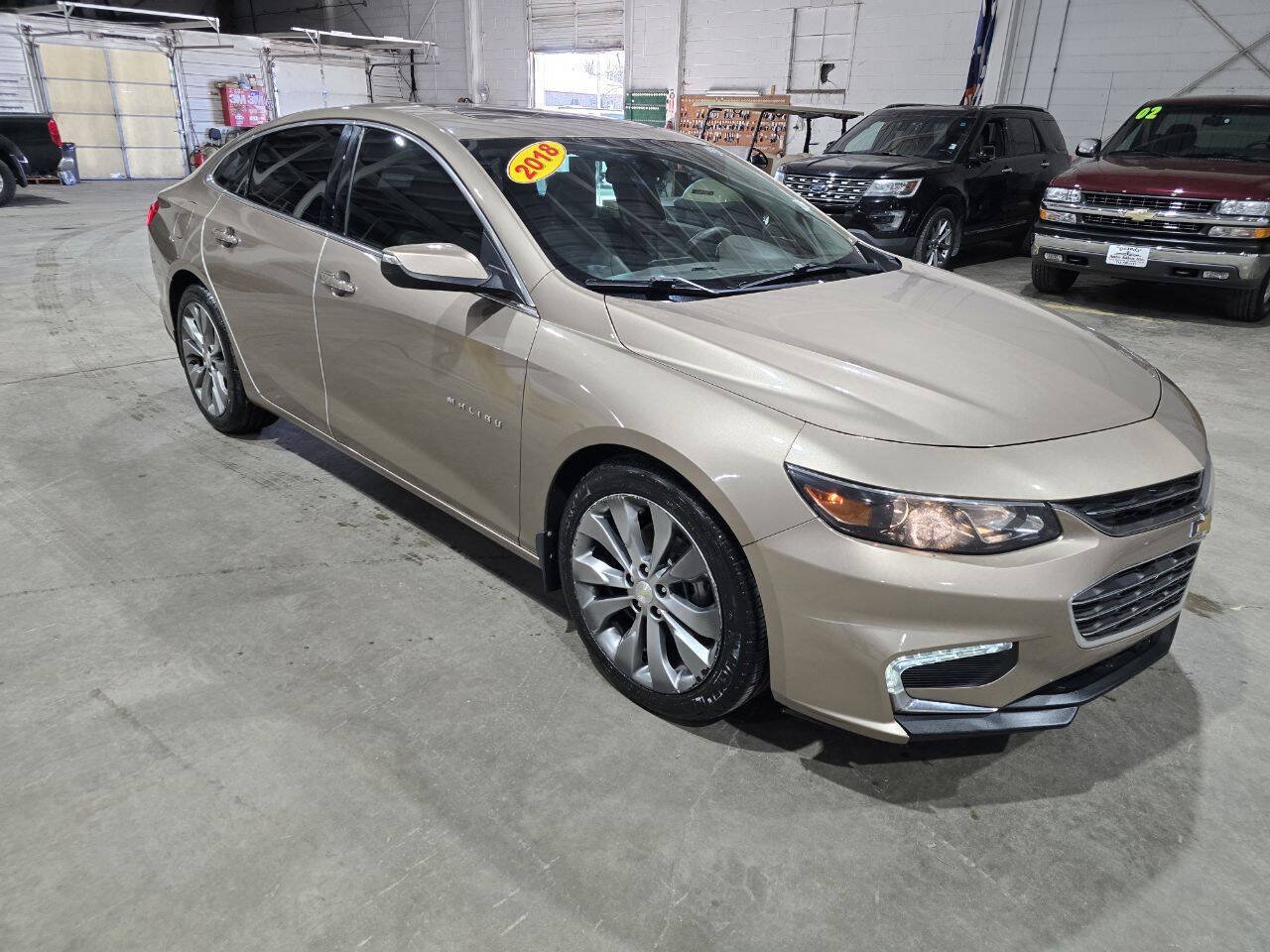 Used 2018 Chevrolet Malibu Premier w/ Premier Sun and Wheel Package FWD image 18