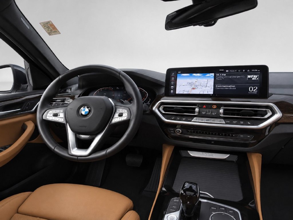 Certified 2024 BMW X4 xDrive30i w/ Premium Package AWD/4WD image 36