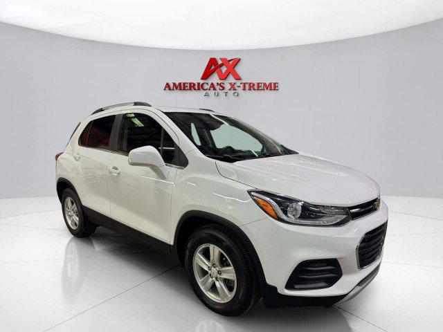 Used 2020 Chevrolet Trax LT w/ LT Convenience Package image 8