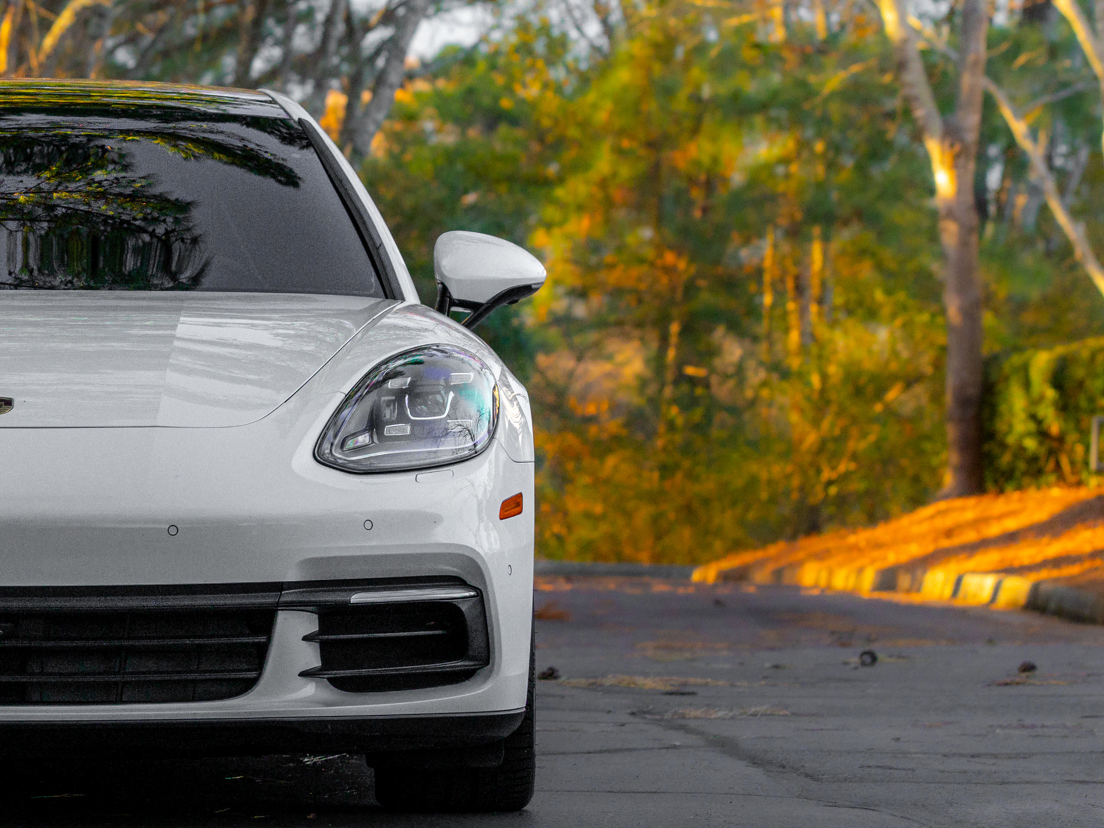 Used 2017 Porsche Panamera image 38