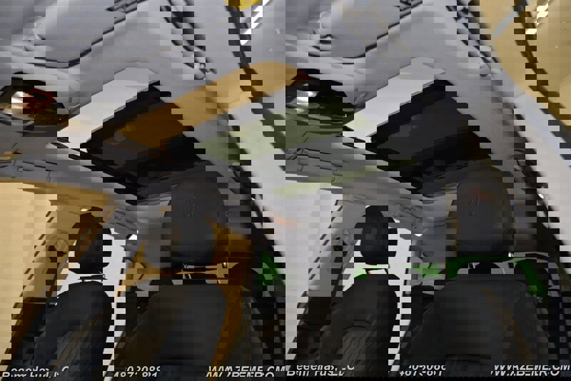 Used 2021 Maserati Levante image 13