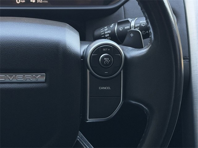 Used 2018 Land Rover Discovery HSE image 14