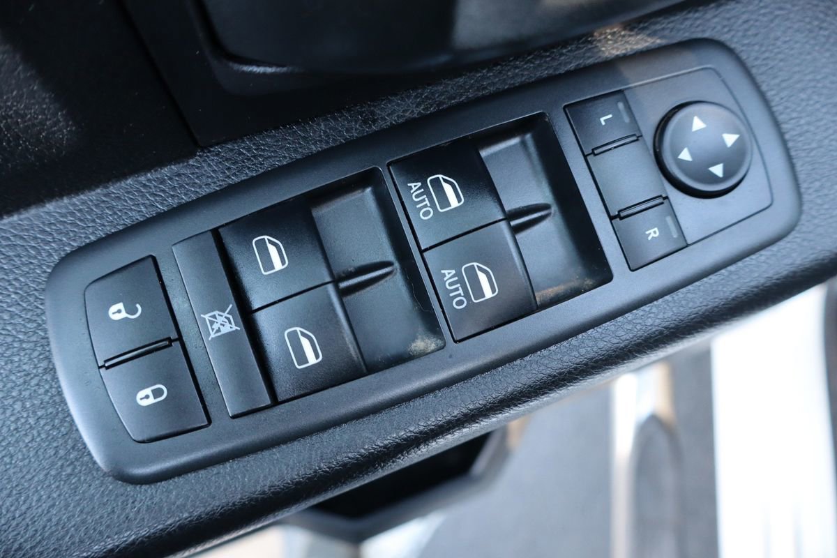 Used 2018 RAM 2500 Tradesman w/ Chrome Appearance Group AWD/4WD image 27