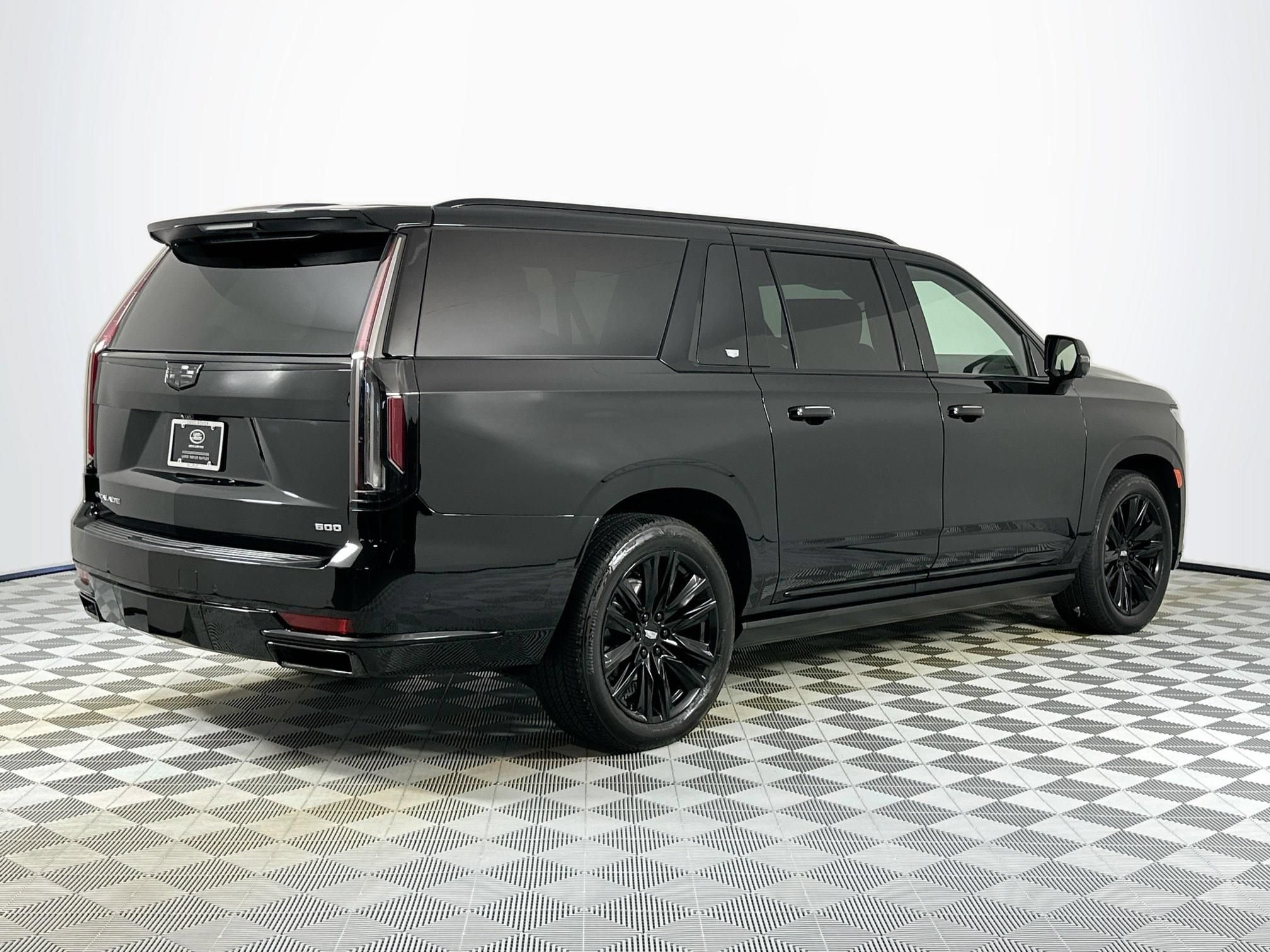 Used 2024 Cadillac Escalade ESV Sport w/ Touring Package AWD/4WD image 5