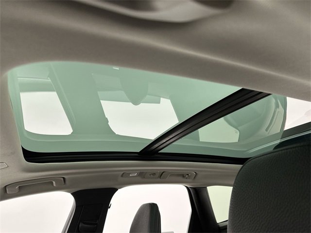 Used 2025 Volvo XC60 B5 Plus image 22