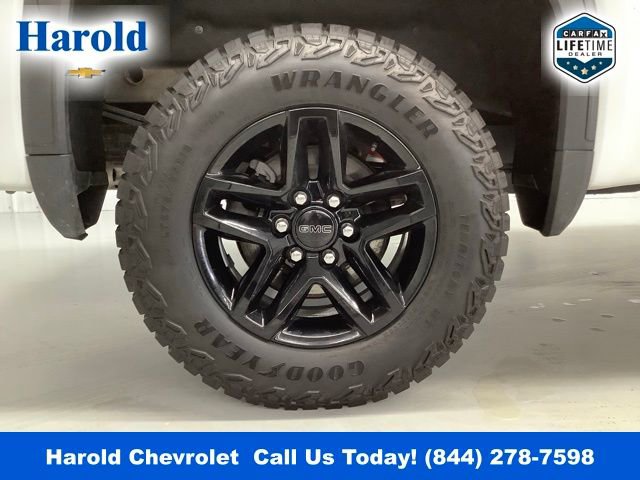 Used 2024 GMC Sierra 1500 AT4 w/ AT4 Preferred Package image 7