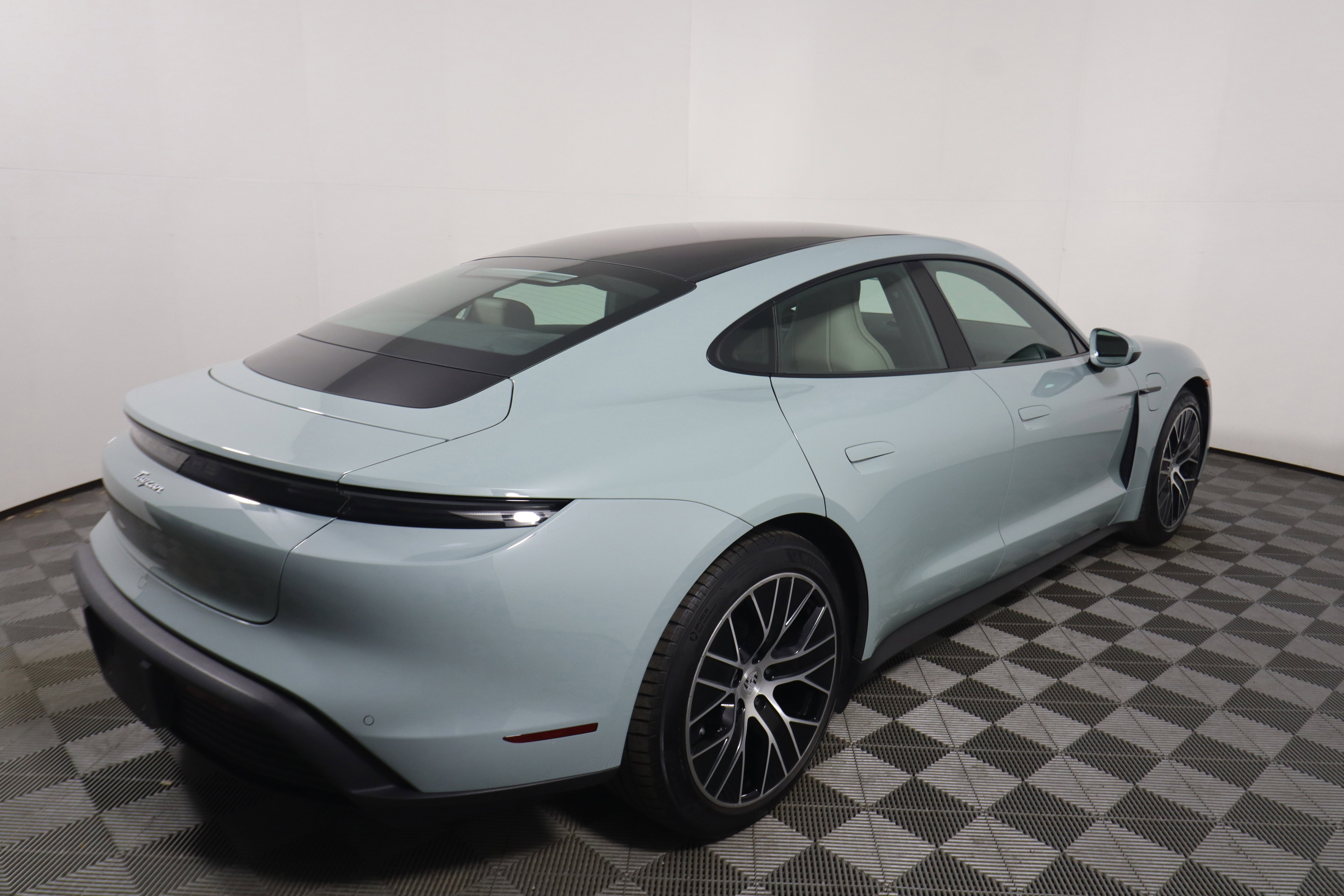 Certified 2025 Porsche Taycan image 7