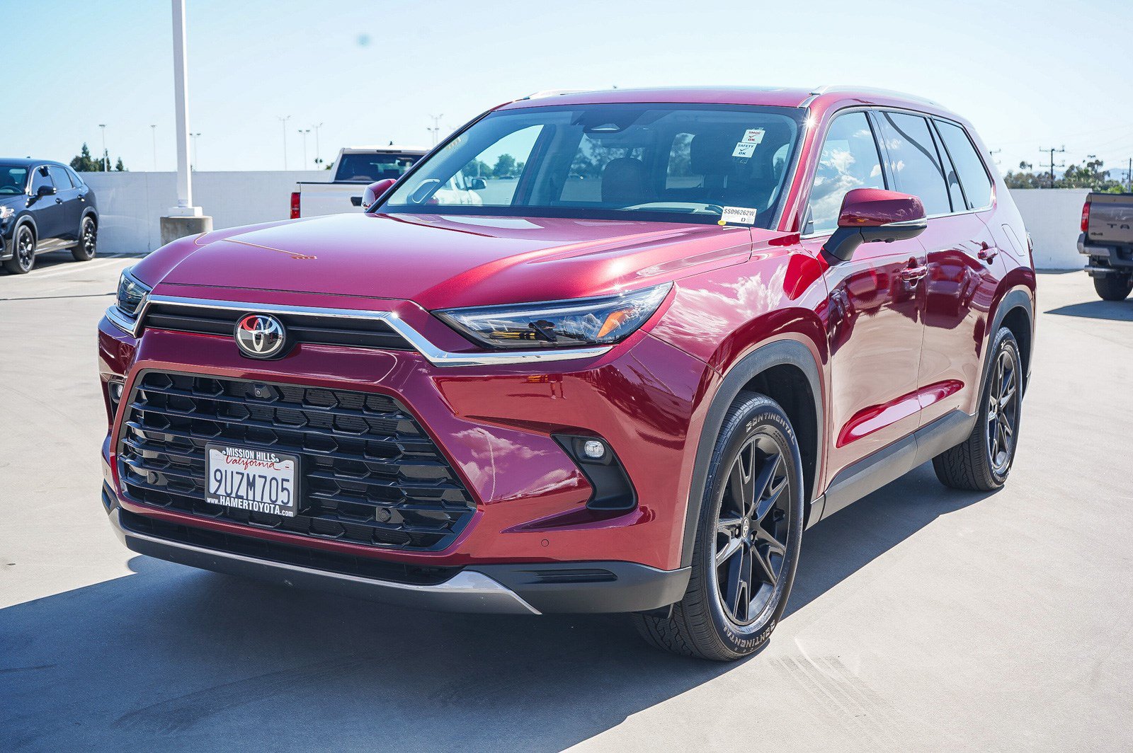 Certified 2025 Toyota Grand Highlander AWD image 3