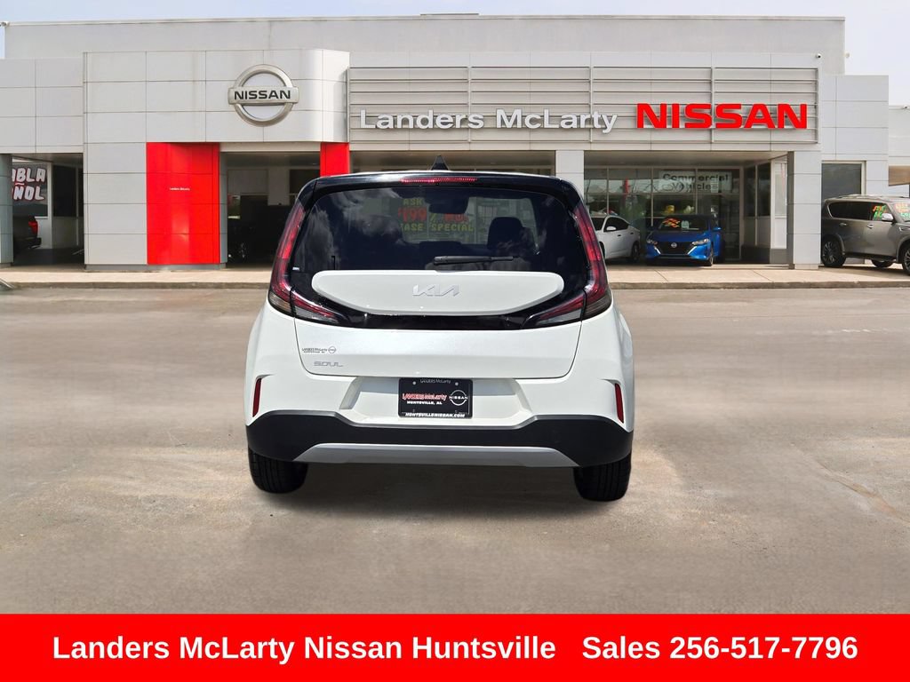 Used 2024 Kia Soul LX w/ Option Group 015 FWD image 5