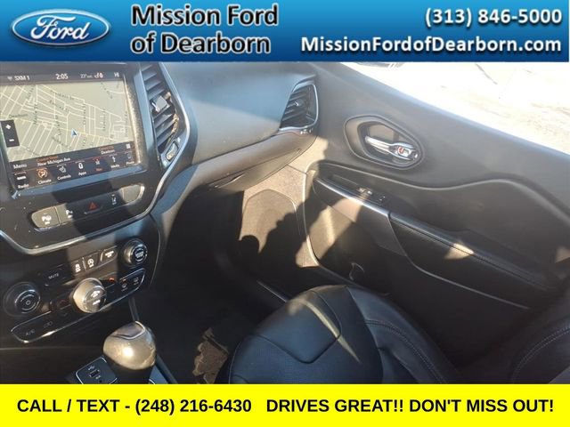 Used 2019 Jeep Cherokee Overland w/ Technology Group image 15