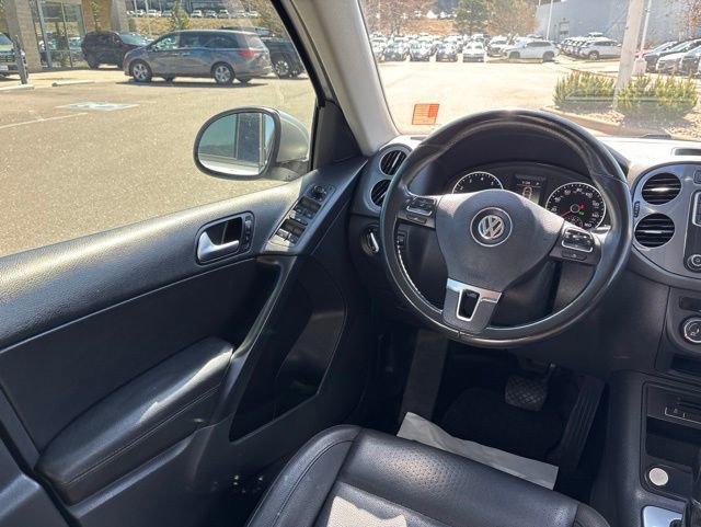 Used 2016 Volkswagen Tiguan S FWD image 16