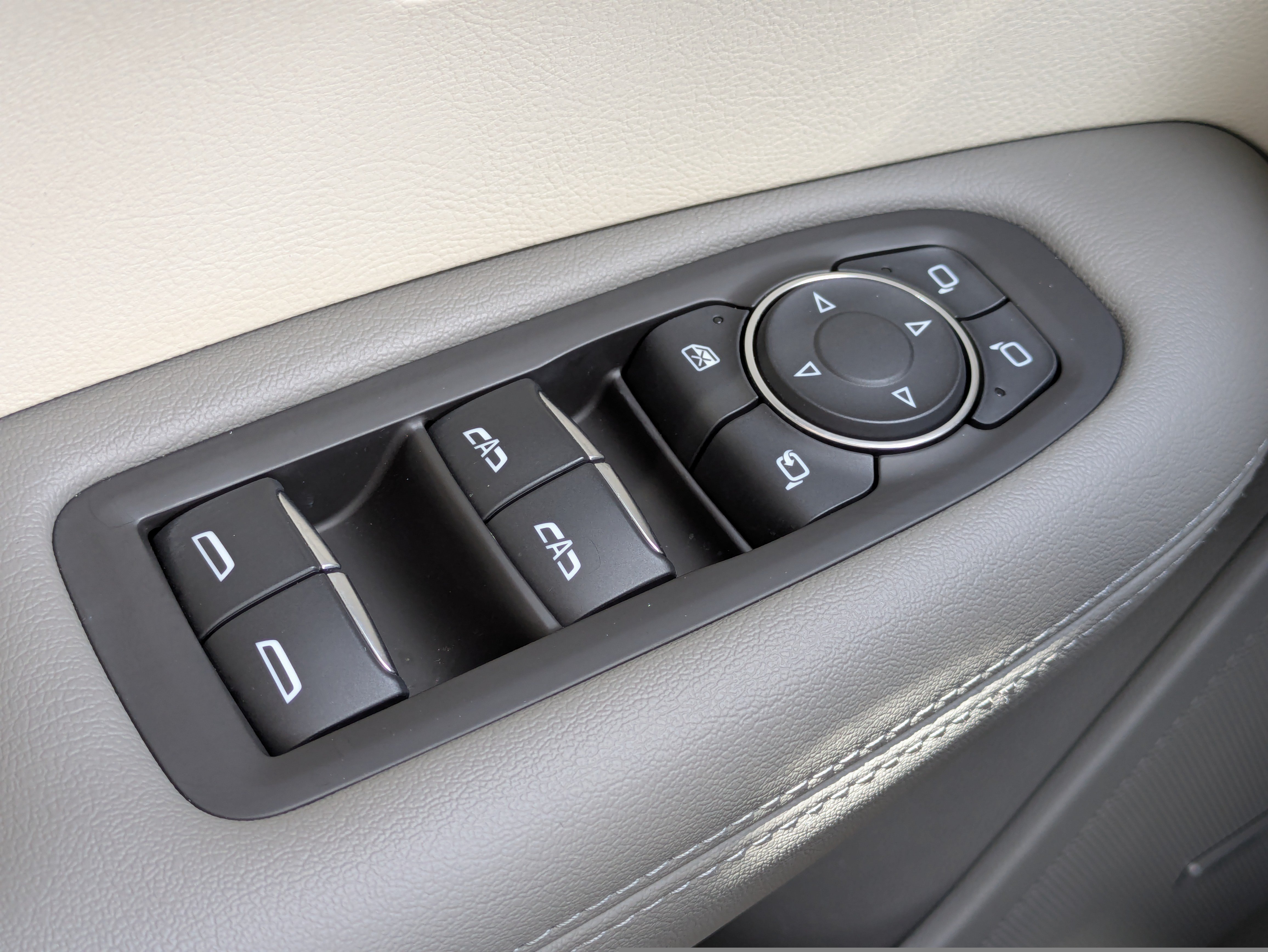 Certified 2024 Cadillac XT6 Premium Luxury FWD image 21