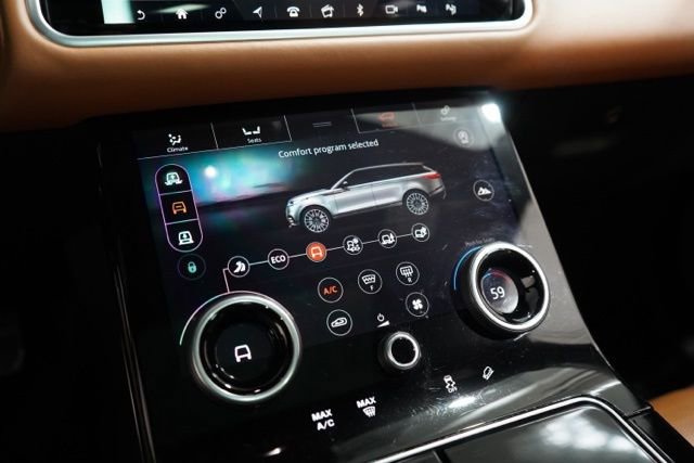 Used 2018 Land Rover Range Rover Velar R-Dynamic HSE image 27