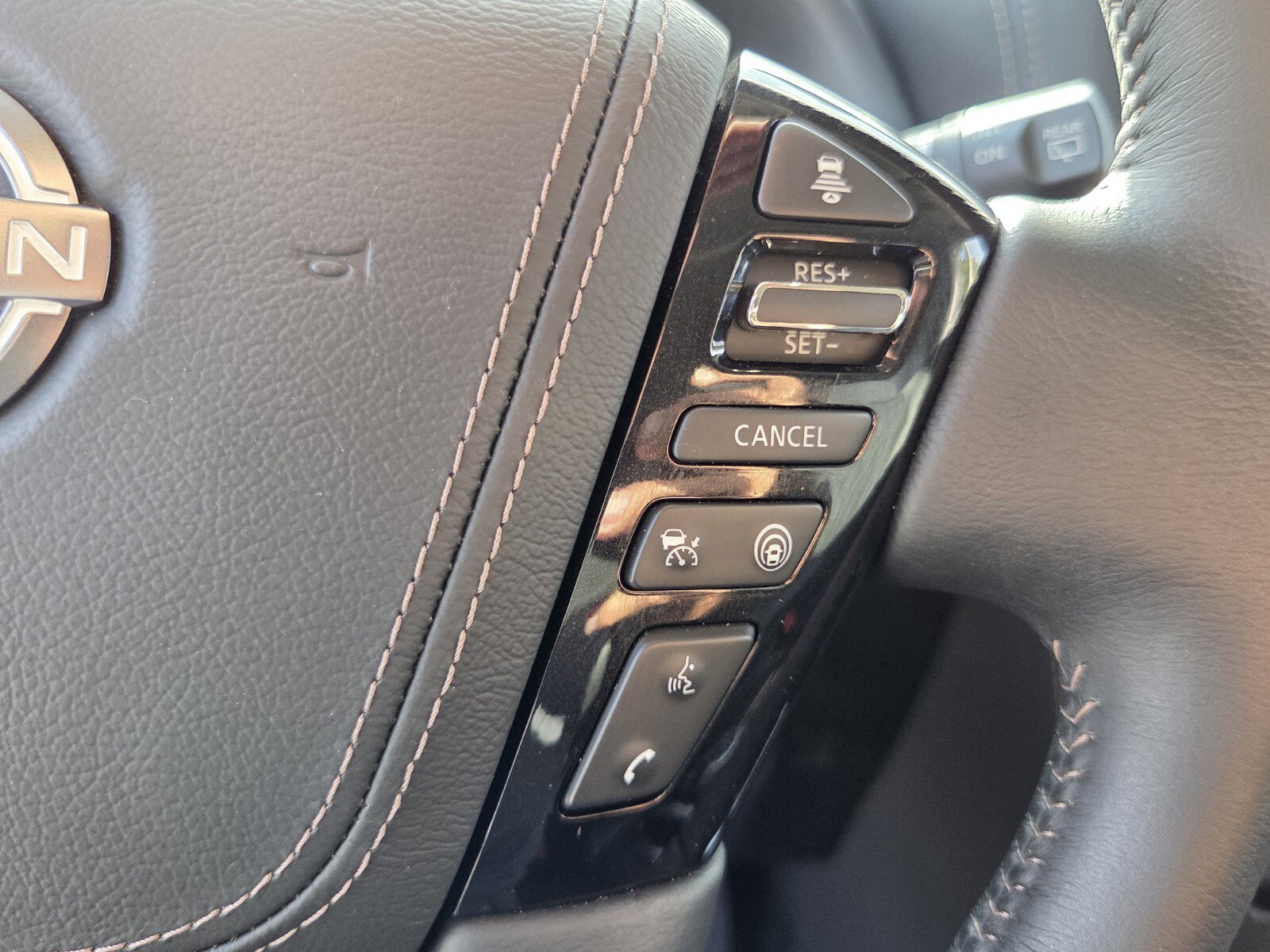 Used 2024 Nissan Armada Platinum w/ Captain's Chairs Package RWD image 34
