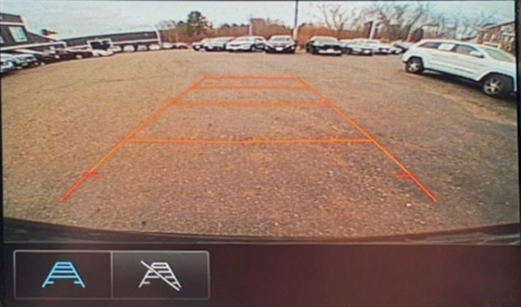 Used 2018 Chevrolet Traverse LS AWD/4WD image 20