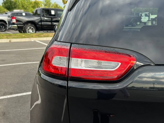 Used 2014 Jeep Cherokee Limited w/ Luxury Group FWD image 42