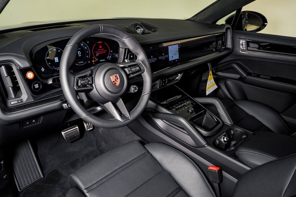 New 2026 Porsche Cayenne GTS image 4