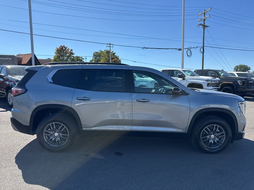 Used 2025 GMC Acadia Elevation image 6