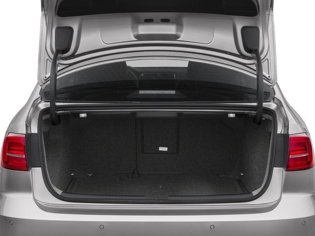 Used 2017 Volkswagen Jetta GLI FWD image 12