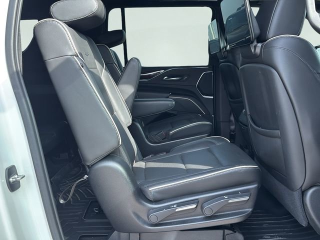 Used 2021 Cadillac Escalade ESV Premium Luxury image 13