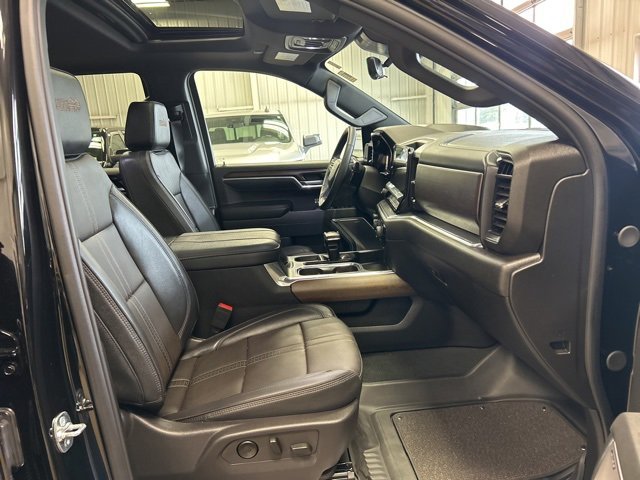 Used 2025 Chevrolet Silverado 1500 High Country w/ Technology Package image 29