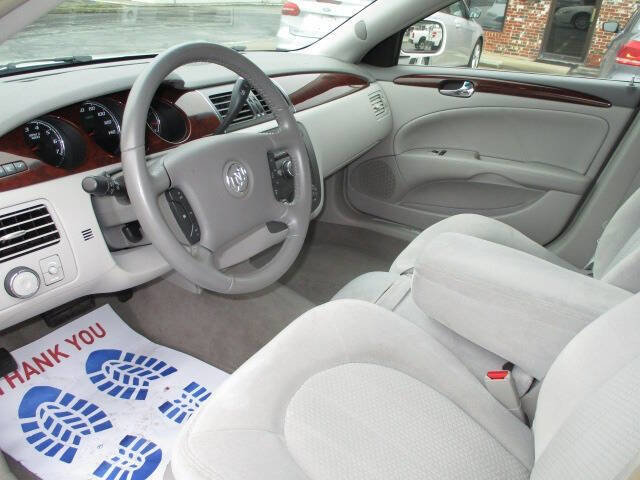 Used 2009 Buick Lucerne CX image 28
