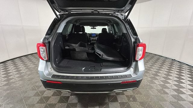 Used 2022 Ford Explorer XLT AWD/4WD image 28