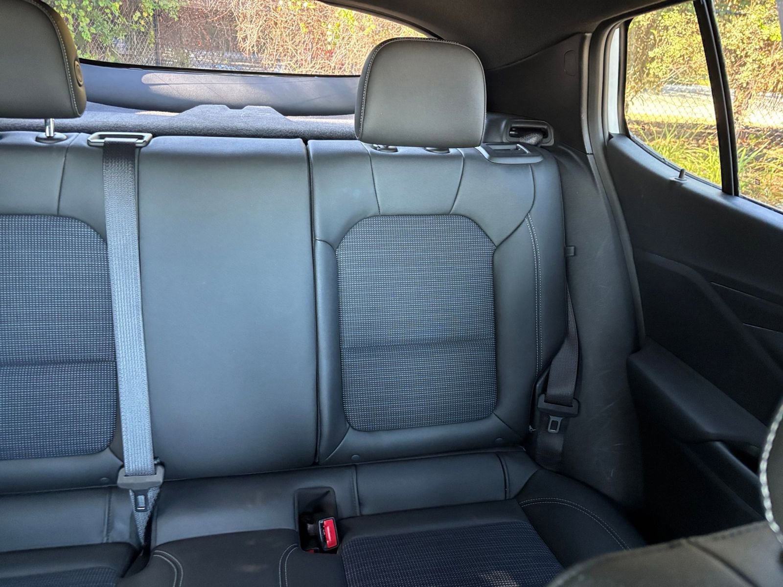 Used 2025 Buick Envista Preferred image 37