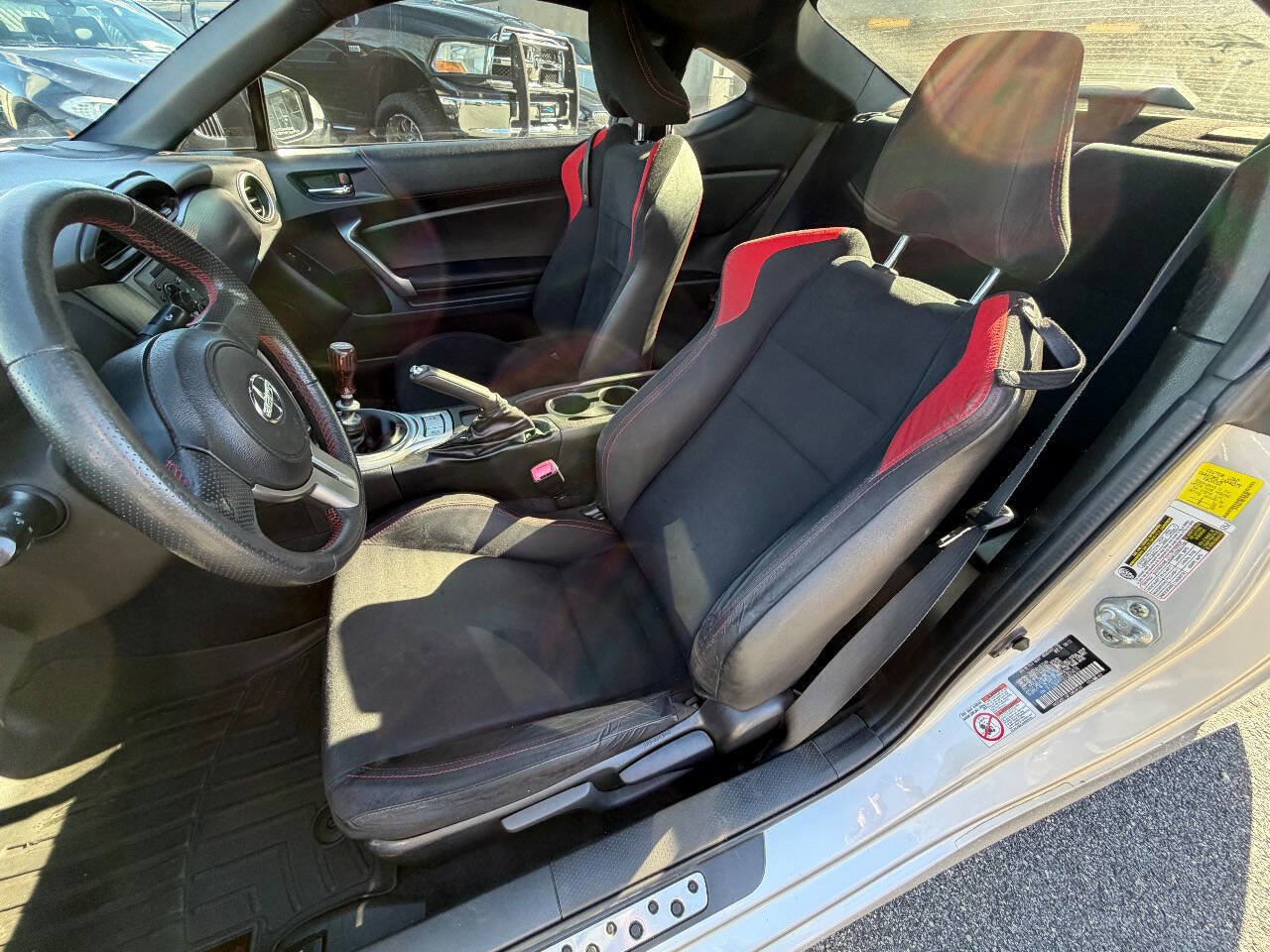 Used 2013 Scion FR-S RWD image 20