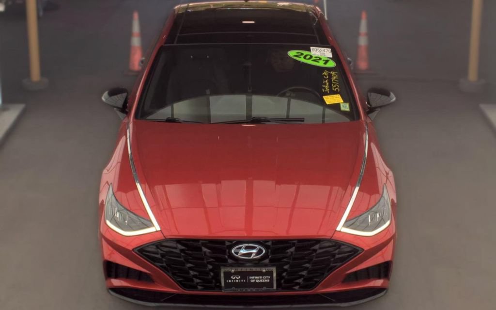 Used 2021 Hyundai Sonata SEL Plus w/ Tech Package FWD image 2